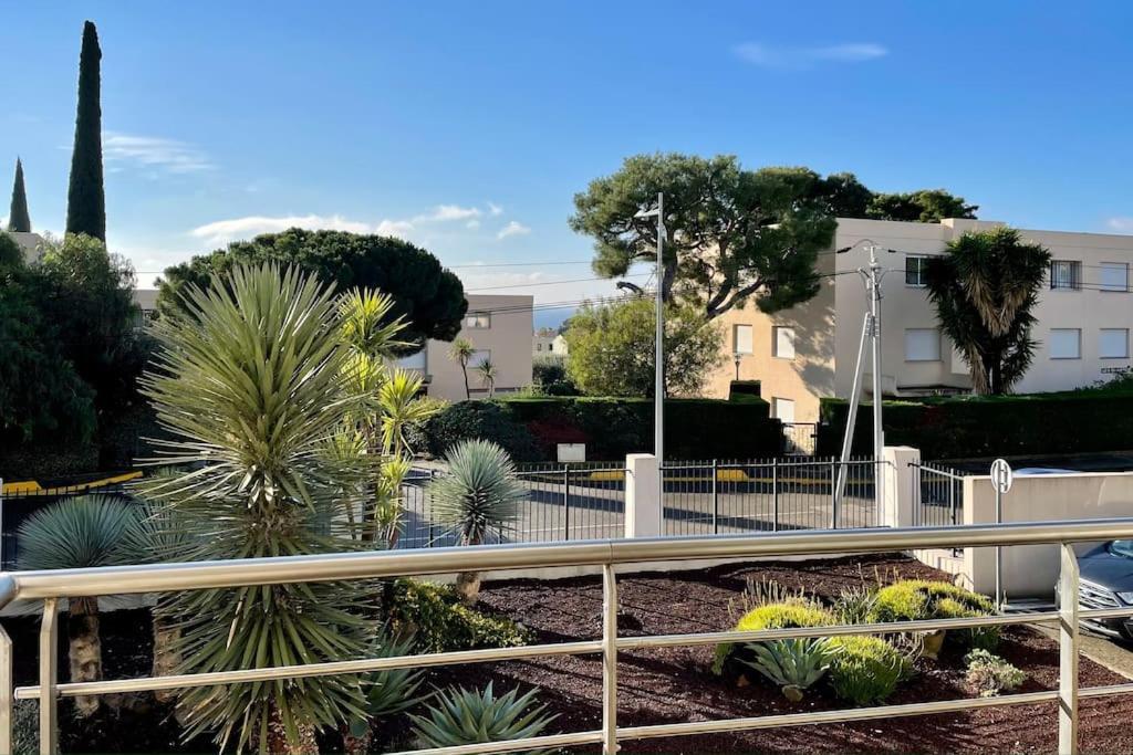 17 - Appartement Neuf, Parking Terrasse Et Jolie Vue バンドール エクステリア 写真