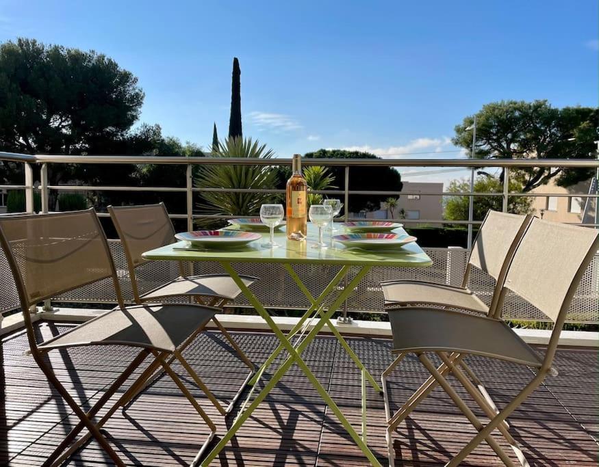 17 - Appartement Neuf, Parking Terrasse Et Jolie Vue バンドール エクステリア 写真